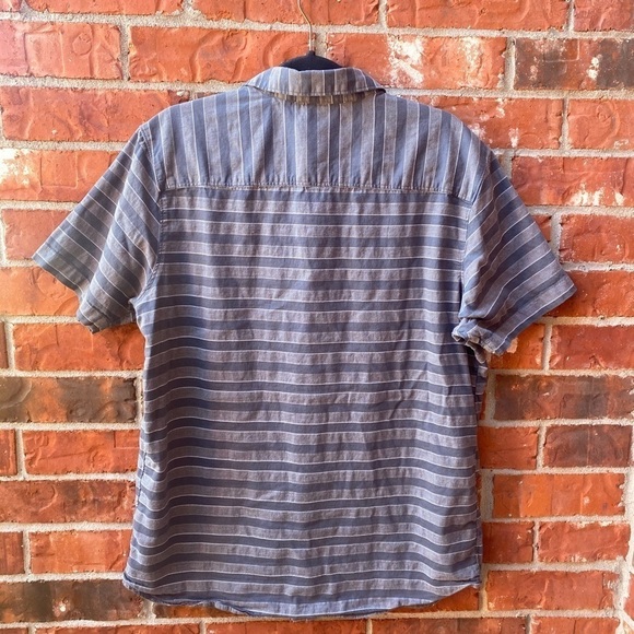 Columbia Large Gray Stripe Collar Button Down Short Sleeve Shirt Snap Button - Picture 4 of 9